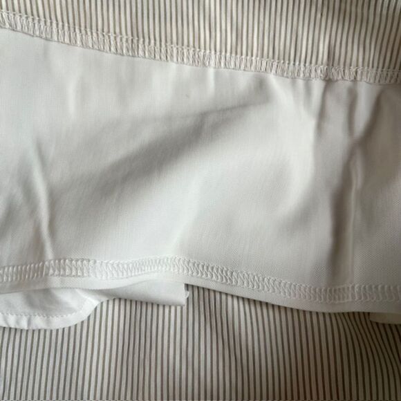 Chico's Tan and White Pinstripe Stretch Capris with Tummy Control Size 14 (2.5) - Picture 9 of 12